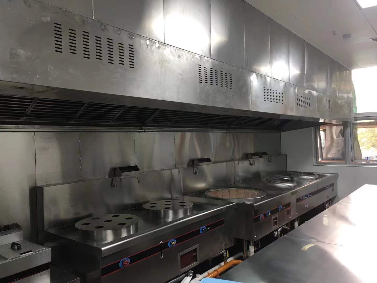 学校幼儿园食堂不锈钢厨房设备工程方案设计要注意注意哪些事项？